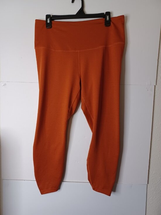 Nike Pants - NIKE Dri Fit Orange Capri Activewear Leggings CU8607-810 Womens Plus 1X 34X25